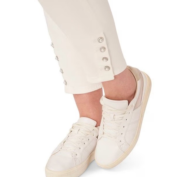 CeCe Plus Size High-Rise Indigo Denim Pearl Button Hem Skinny Jeans 22W NWT - Picture 2 of 10